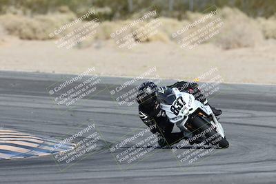 media/Dec-07-2025-CVMA (Sun) [[3e7d2de5dc]]/Race 7-Formula Lightweight Twins Shootout/